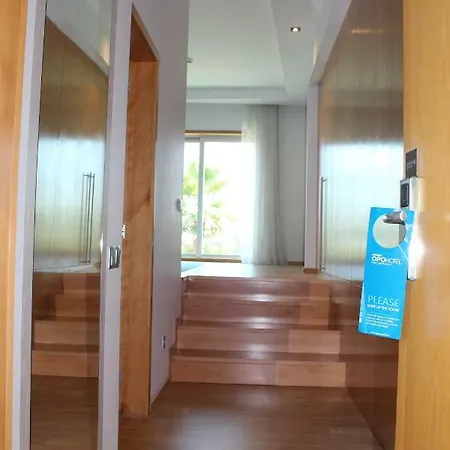 Ap Aeroporto Porto 4*