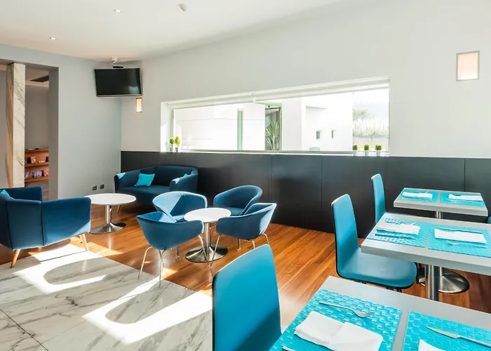 Ap Aeroporto Porto Hotel Maía