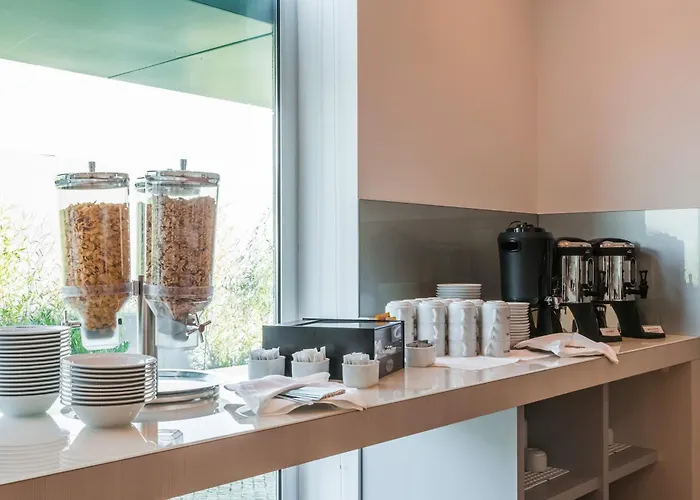 Hotel Ap Aeroporto Porto 4*