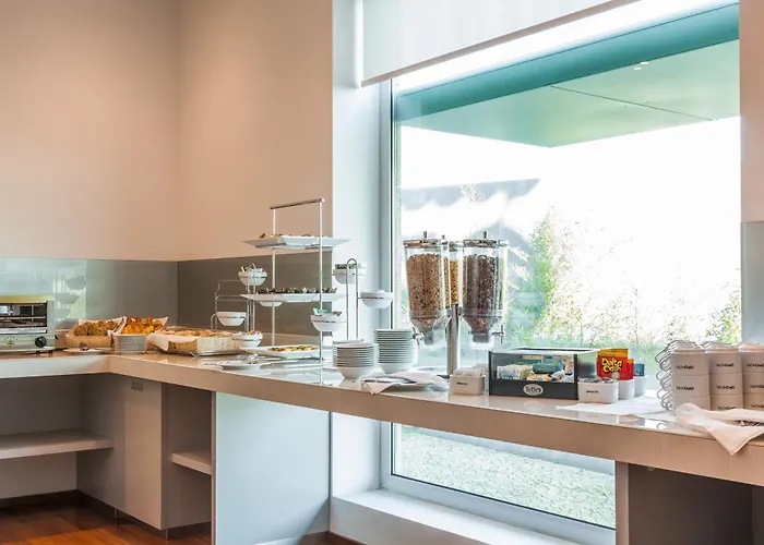 Ap Aeroporto Porto Hotel Maía