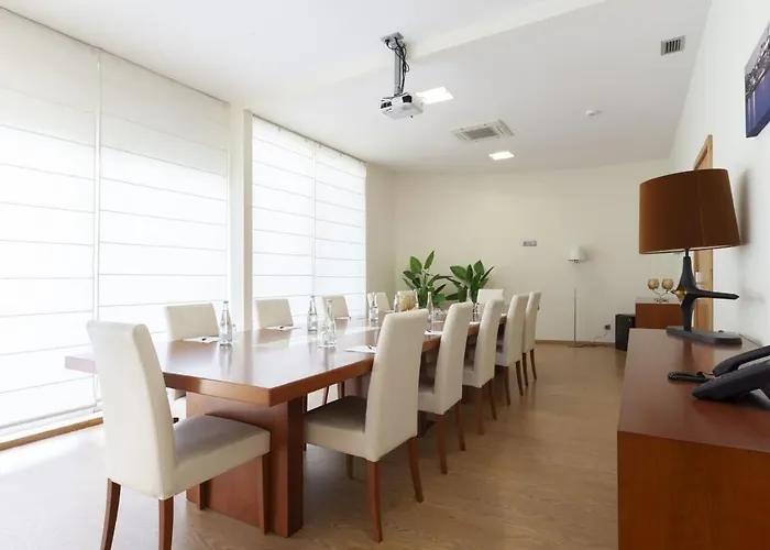 Ap Aeroporto Porto 4* Maía